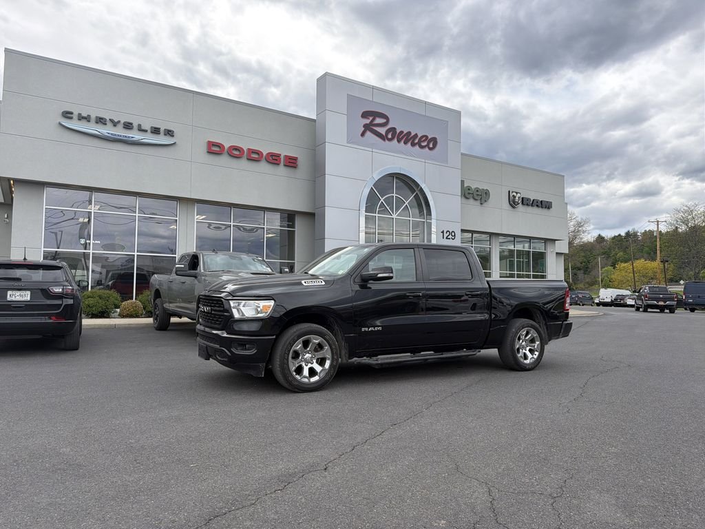 2022 RAM 1500 Big Horn/Lone Star 4x4 Crew Cab 5'7's photo