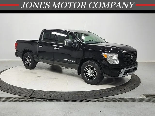 2020 Nissan Titan SV