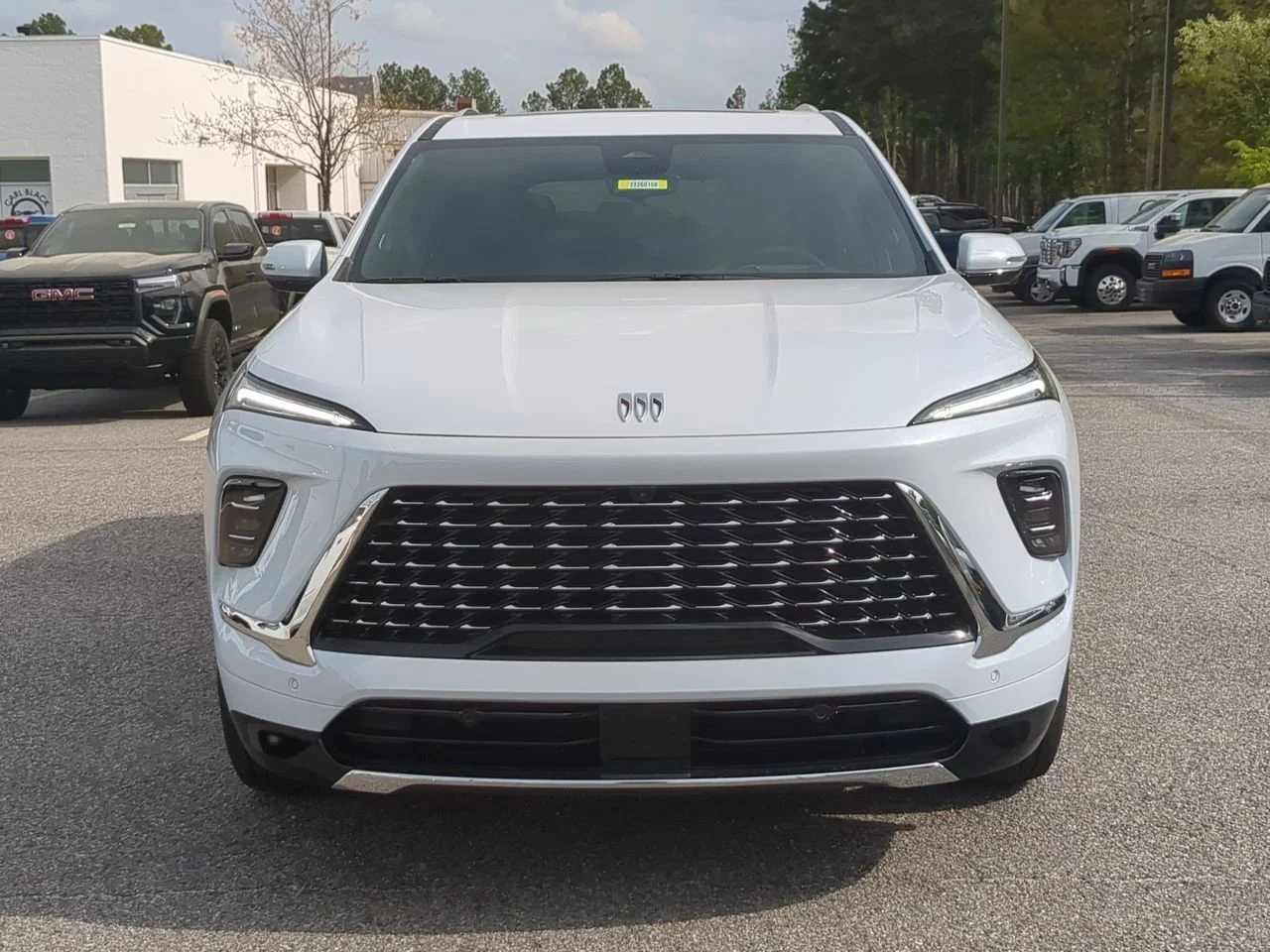 New 2026 Iridescent White Tricoat Buick Avenir image 3