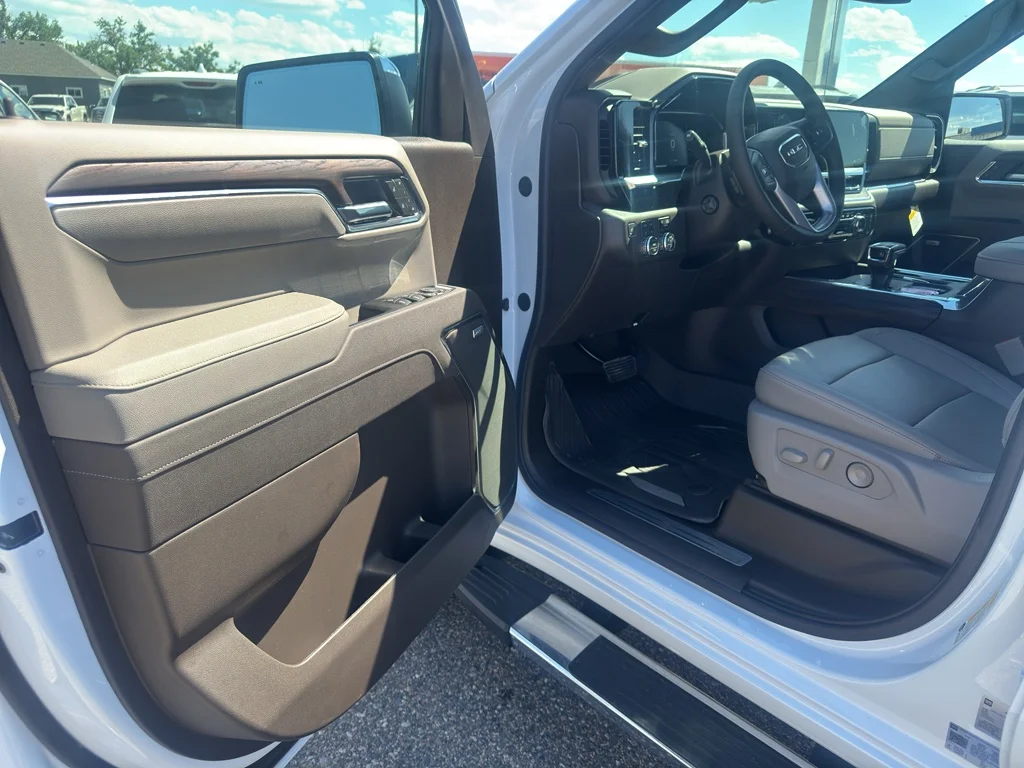 New 2026 Glacier White Tricoat GMC SLT image 13