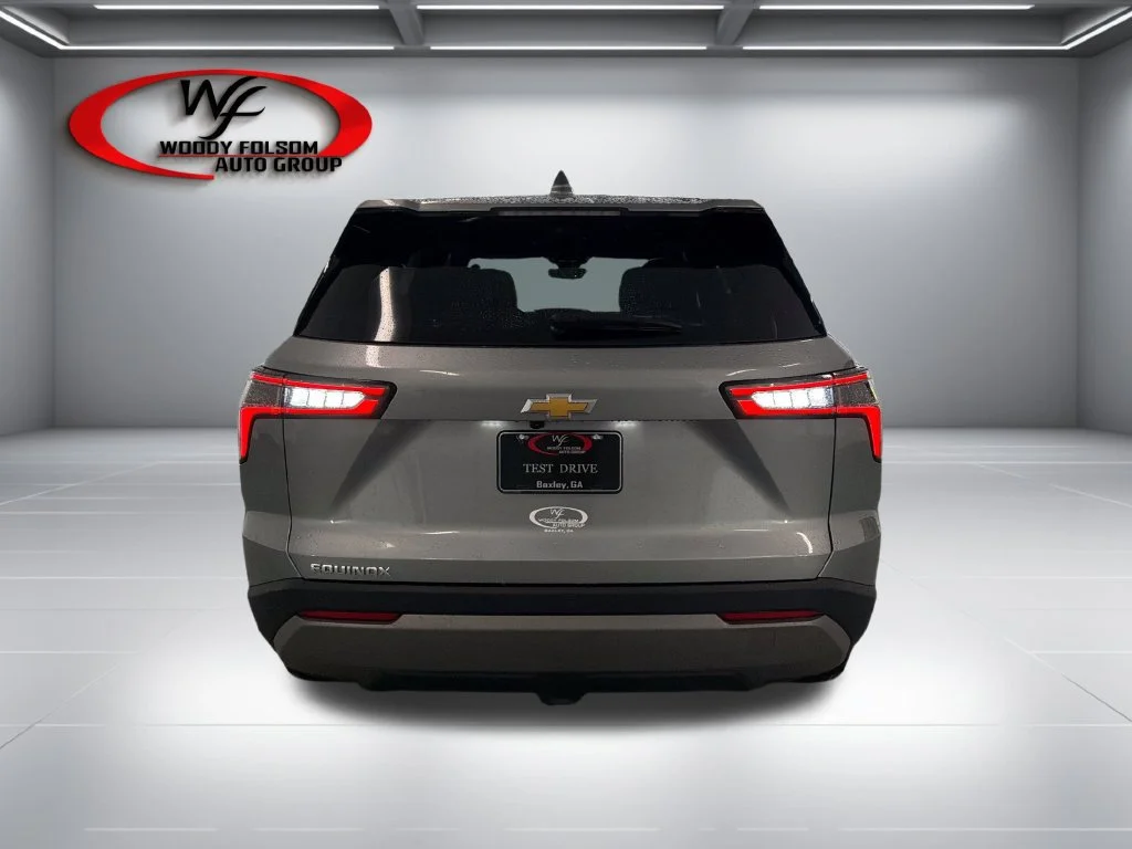 New 2027 Sterling Gray Metallic Chevrolet LT image 7