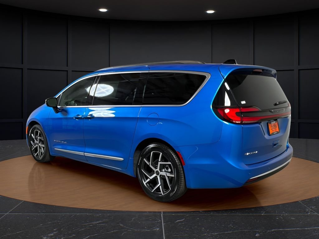 New 2027 Hydro Blue Pearl-Coat Exterior Paint Chrysler Pinnacle image 3