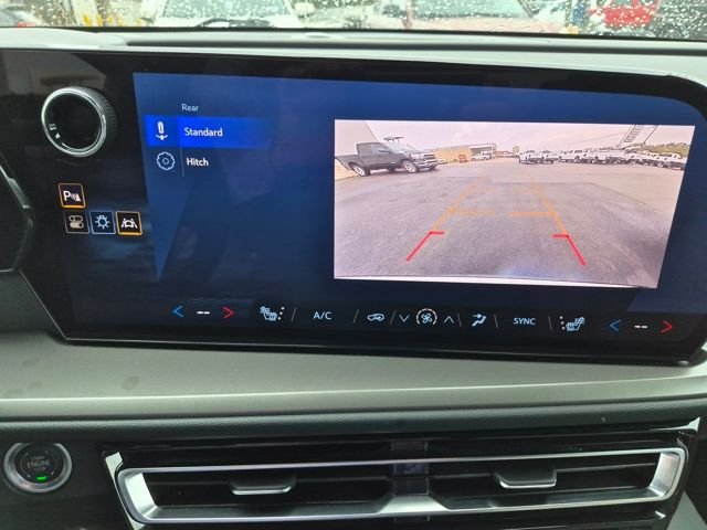 Used 2025 White Chevrolet LT image 21