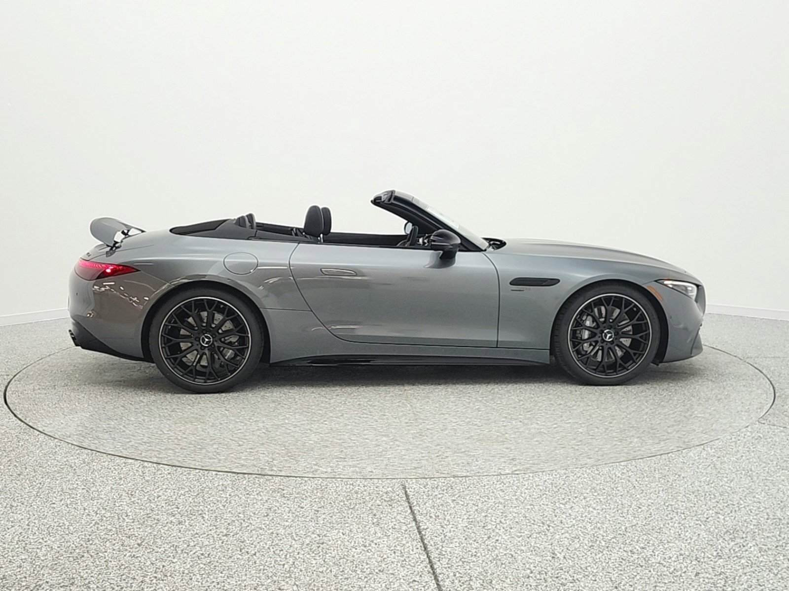 New 2026 Selenite Grey Metallic Mercedes-Benz AMG® SL 43 Roadster image 31