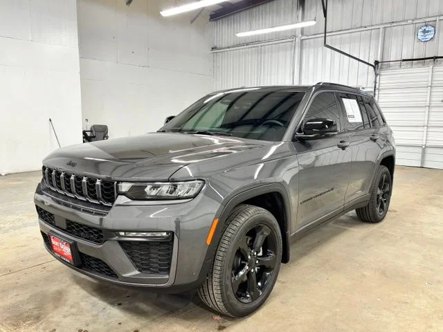 Used 2026 Gray Jeep Limited image 3