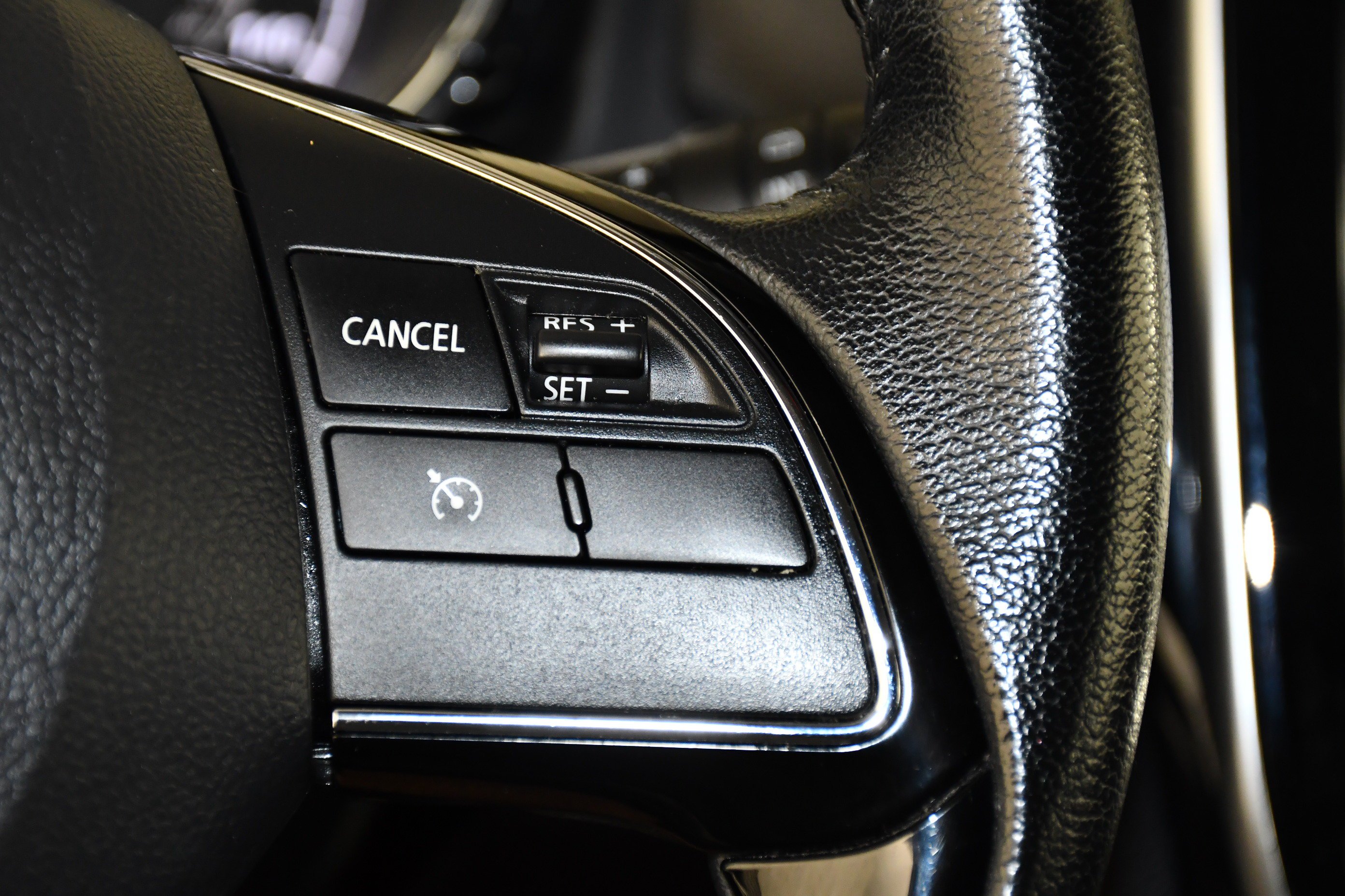 Certified Used 2024 Black Mitsubishi SE image 21