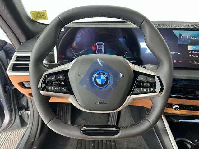 New 2026 Skyscraper Grey Metallic BMW xDrive40 image 11