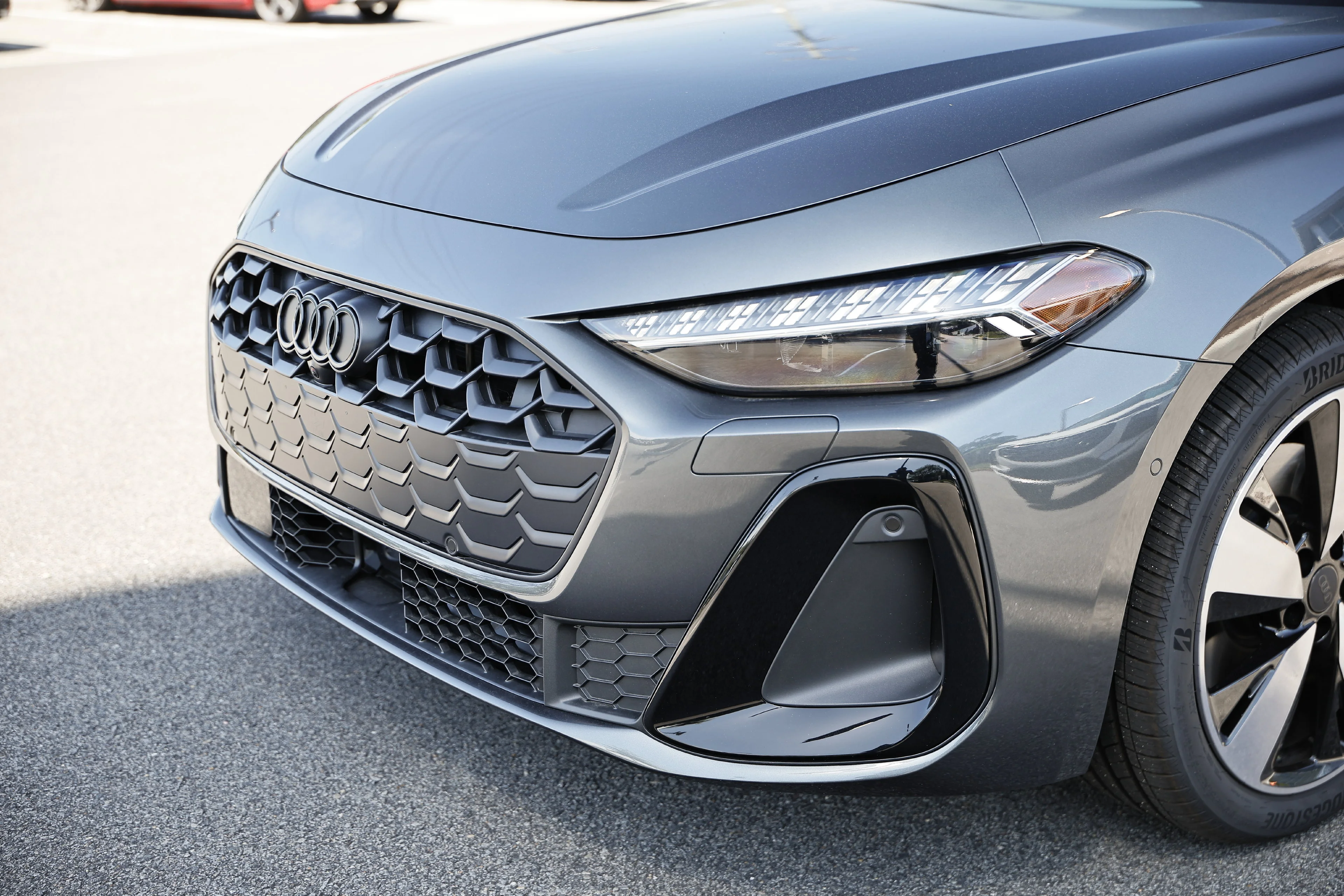 New 2026 Daytona Gray Pearl Effect Audi  image 12