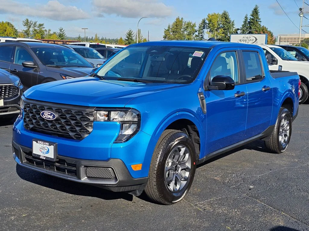 New 2025 Velocity Blue Ford XLT image 3