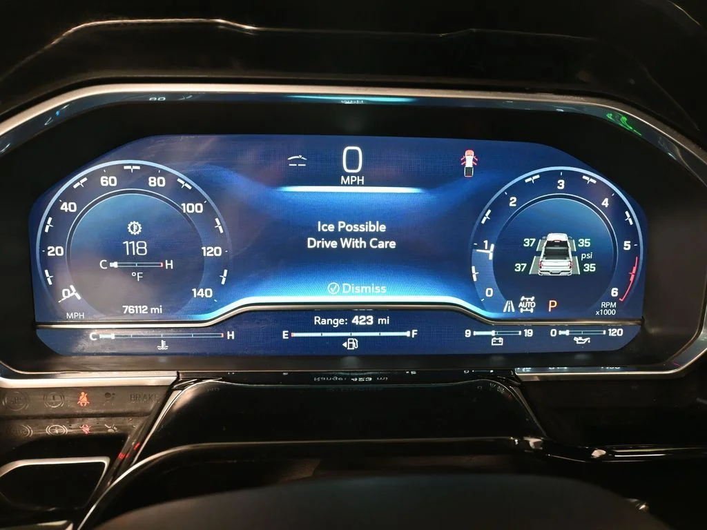 2023 Chevrolet Silverado 1500 LTZ - Photo 38