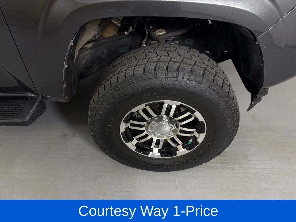 Used 2018 Gray Toyota SR image 13