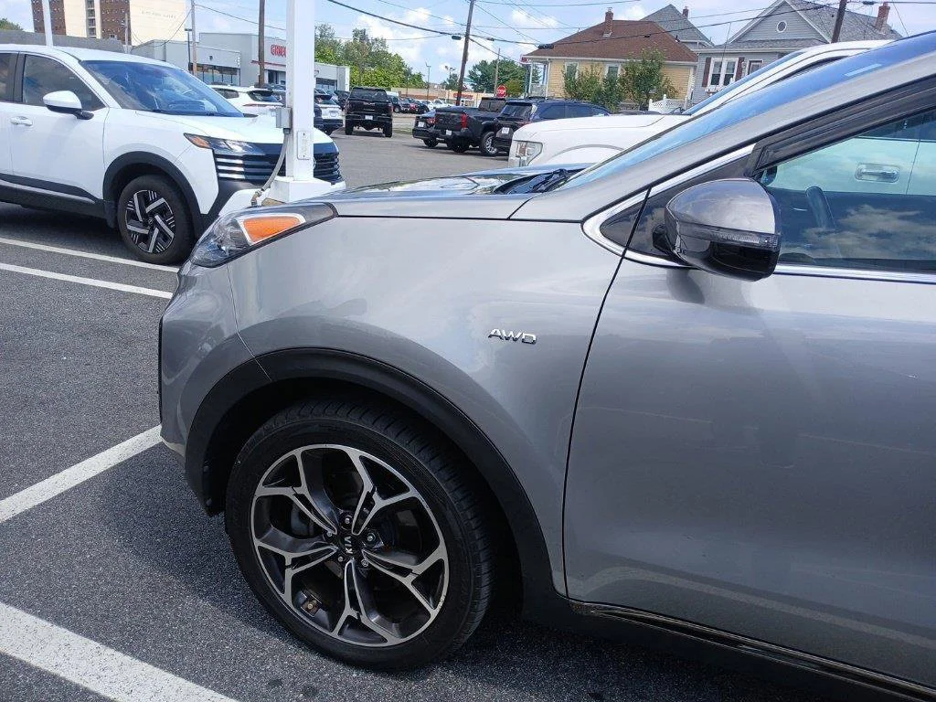 Used 2022 Gray Kia SX image 3
