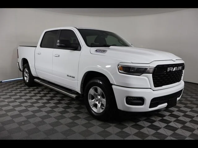 Used 2025 White Ram Big Horn/Lone Star image 7