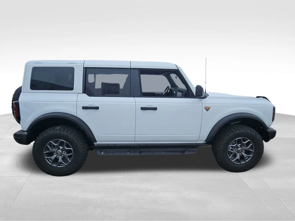 New 2025 Oxford White Ford Badlands® image 12