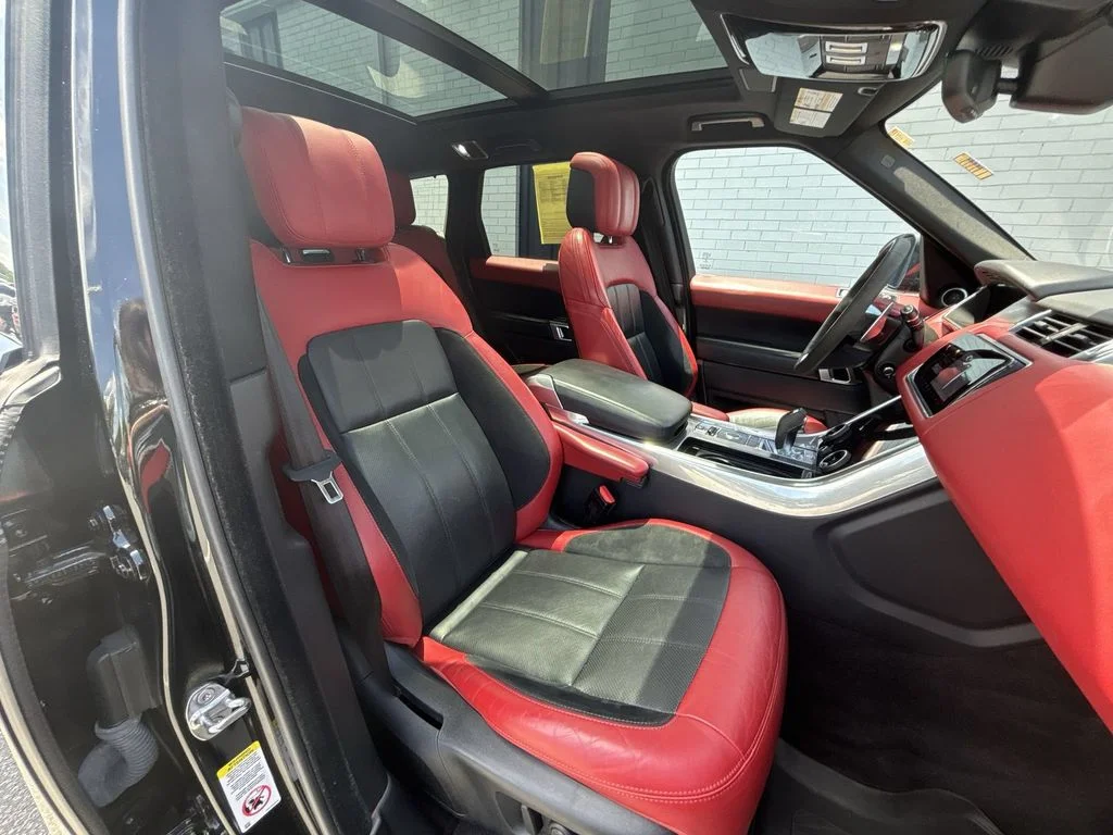 Used 2019  Land Rover HST image 27
