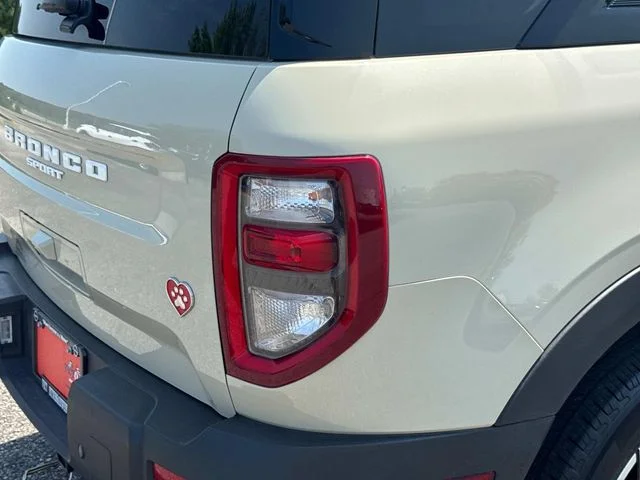 Used 2025 Beige Ford Outer Banks image 13