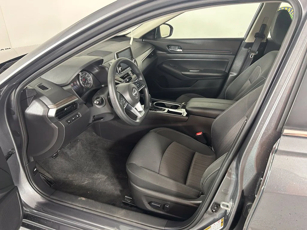 Used 2024 Gray Nissan 2.5 SV image 7