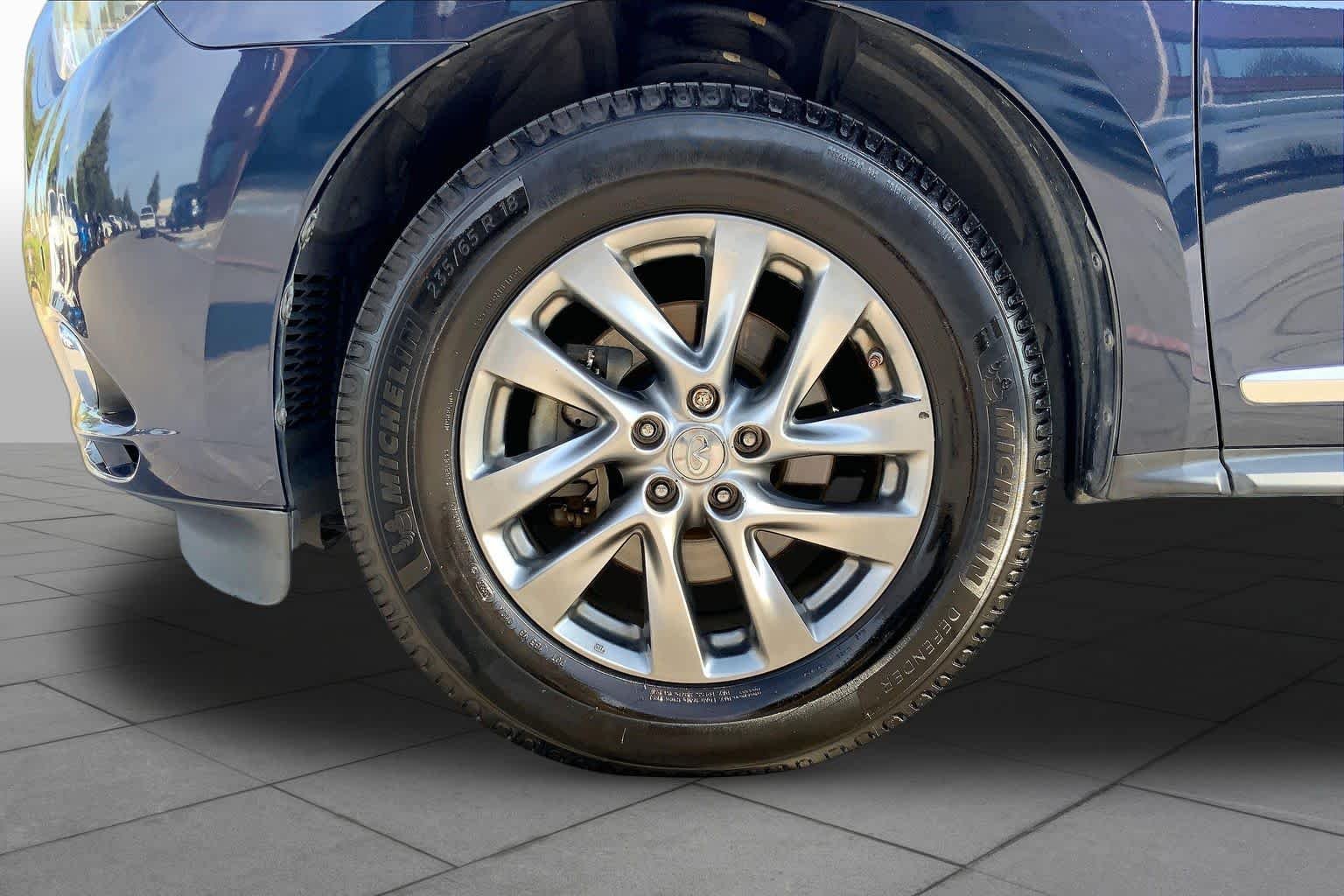 Used 2015 Hermosa Blue INFINITI  image 9