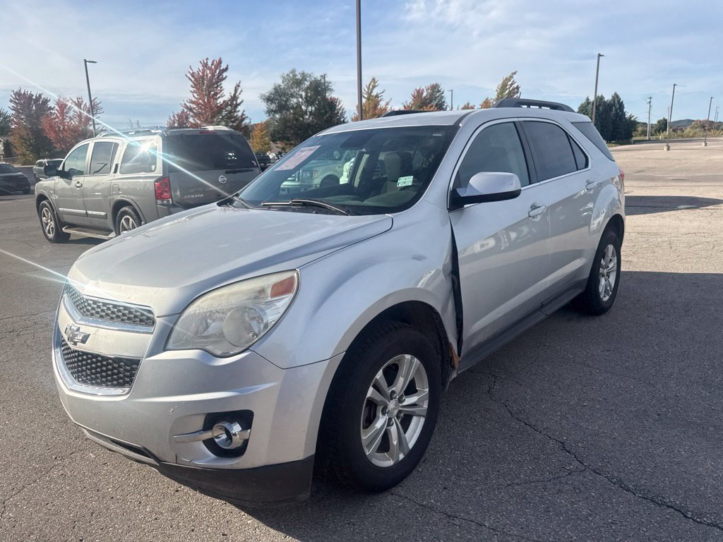 Used 2015 Silver Ice Metallic Chevrolet LT image 4