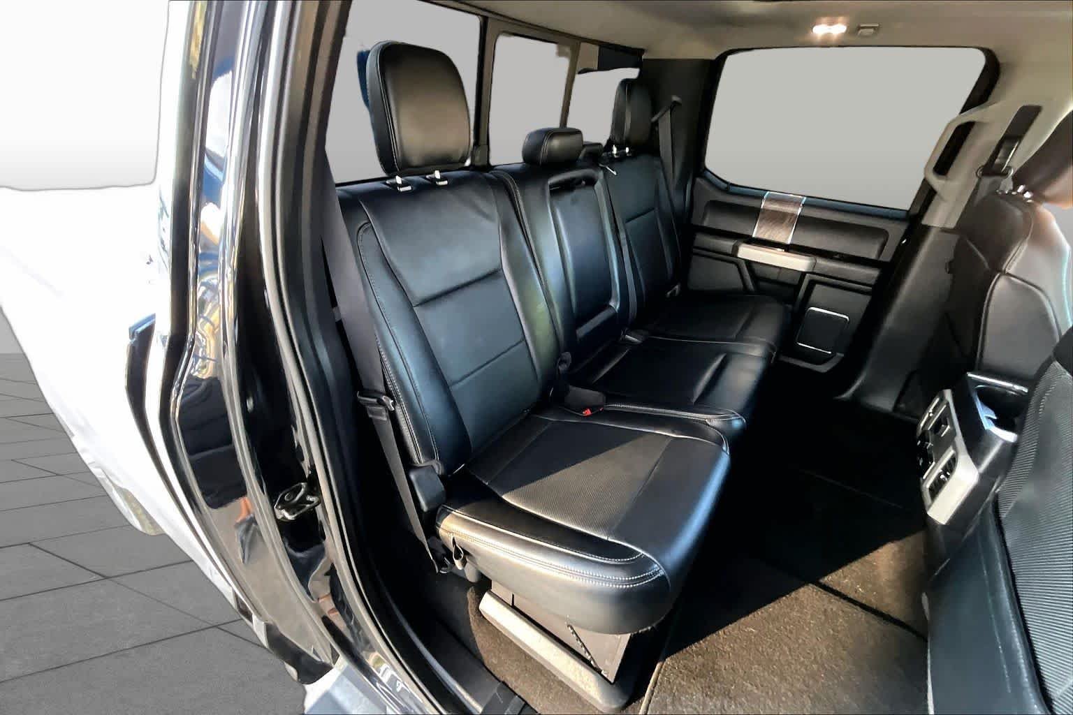 Used 2019 Agate Black Ford LARIAT image 20
