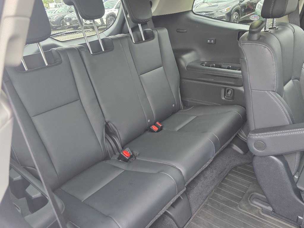 Used 2022 White Subaru Limited image 27