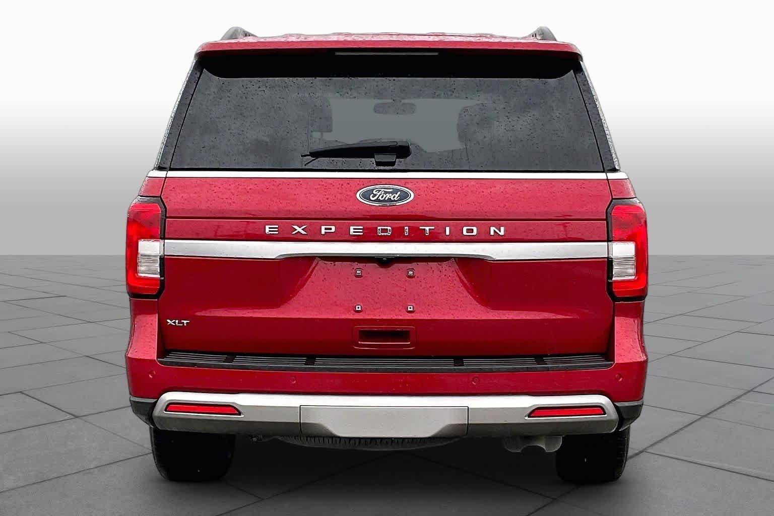 Pre-Owned 2022 Ford Expedition XLT