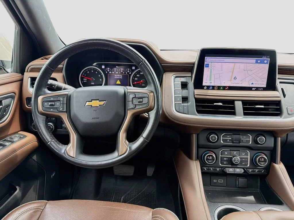 Used 2021 EMPIRE BEIGE METALLIC Chevrolet High Country image 24