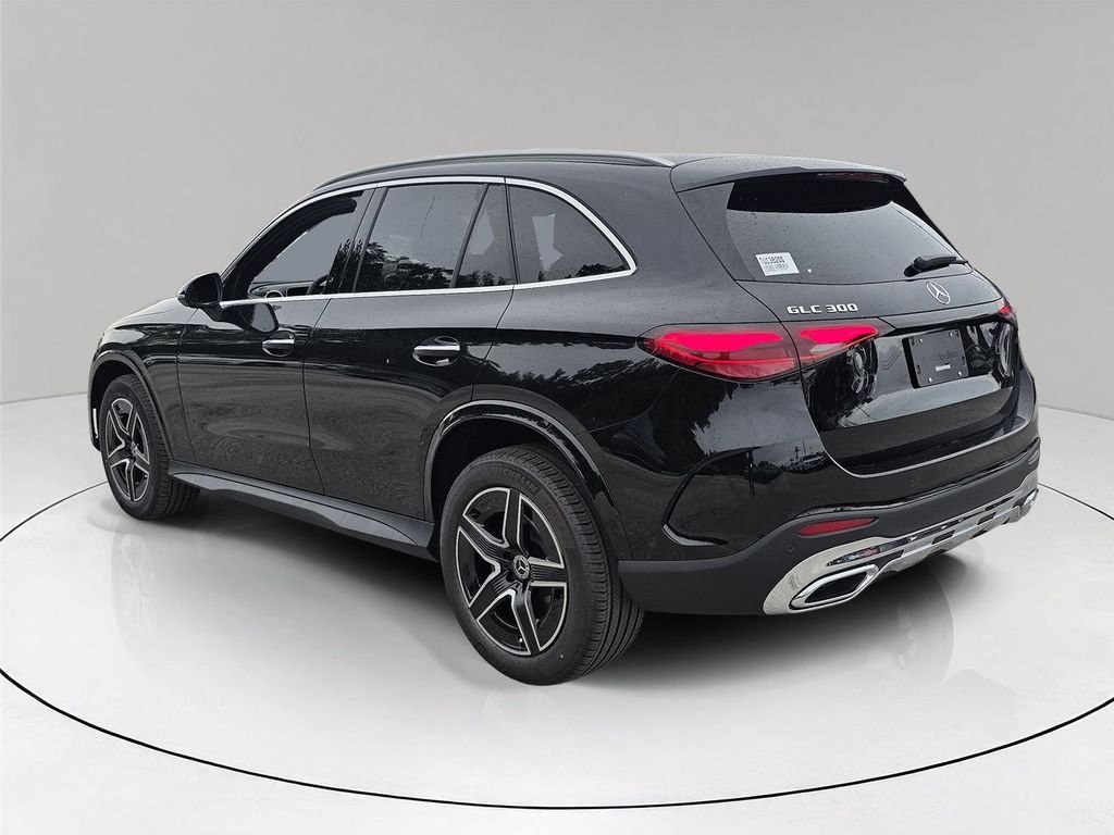New 2026 Black Mercedes-Benz GLC 300 image 4