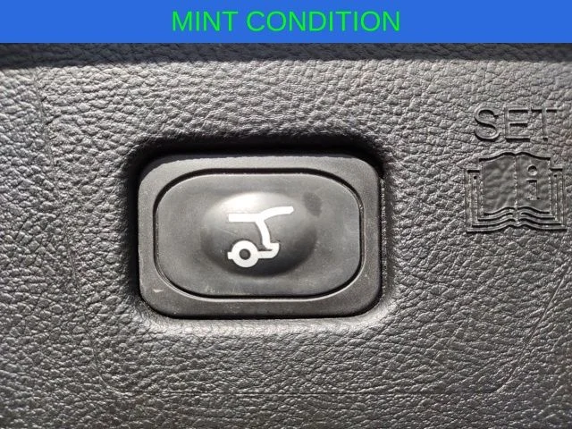 Used 2024 Black Metallic Ford SEL image 20