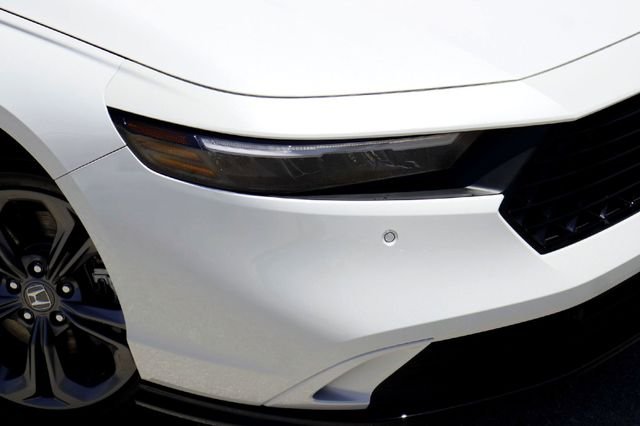 New 2026 Platinum White Pearl Honda EX-L image 2