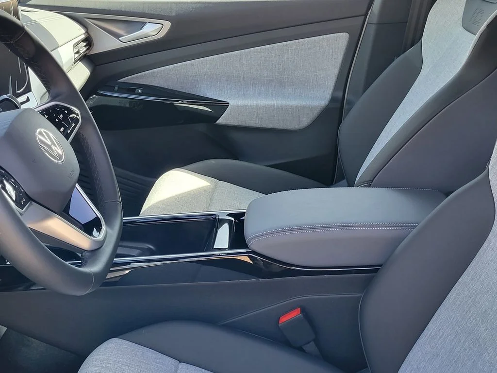 New 2025 Opal White Pearl Volkswagen Pro image 15