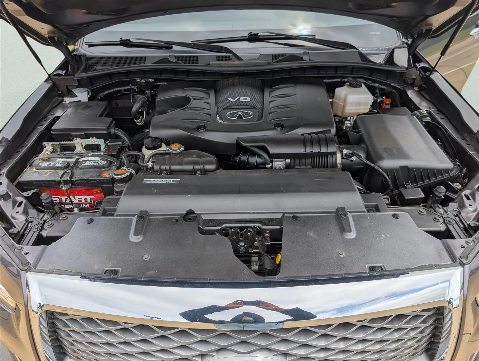 Used 2024 Anthracite Gray INFINITI LUXE image 36