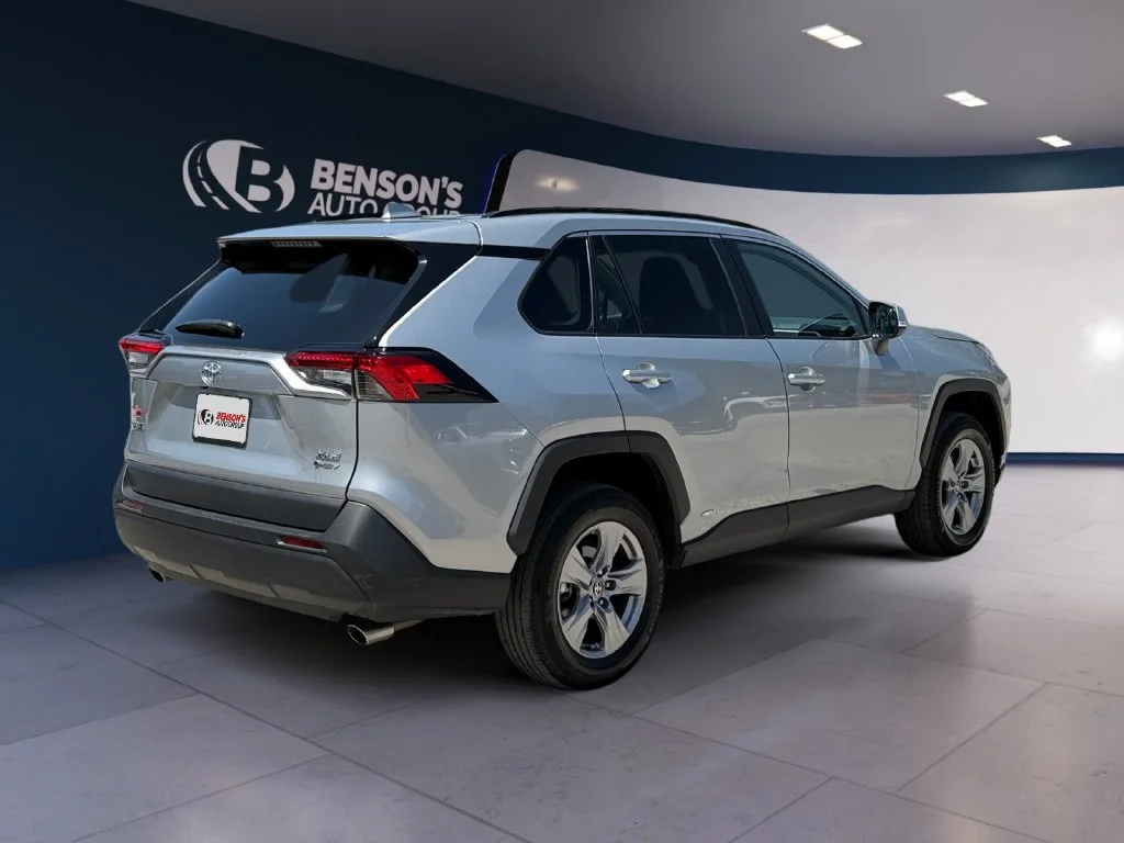Used 2025 Silver Toyota XLE image 5