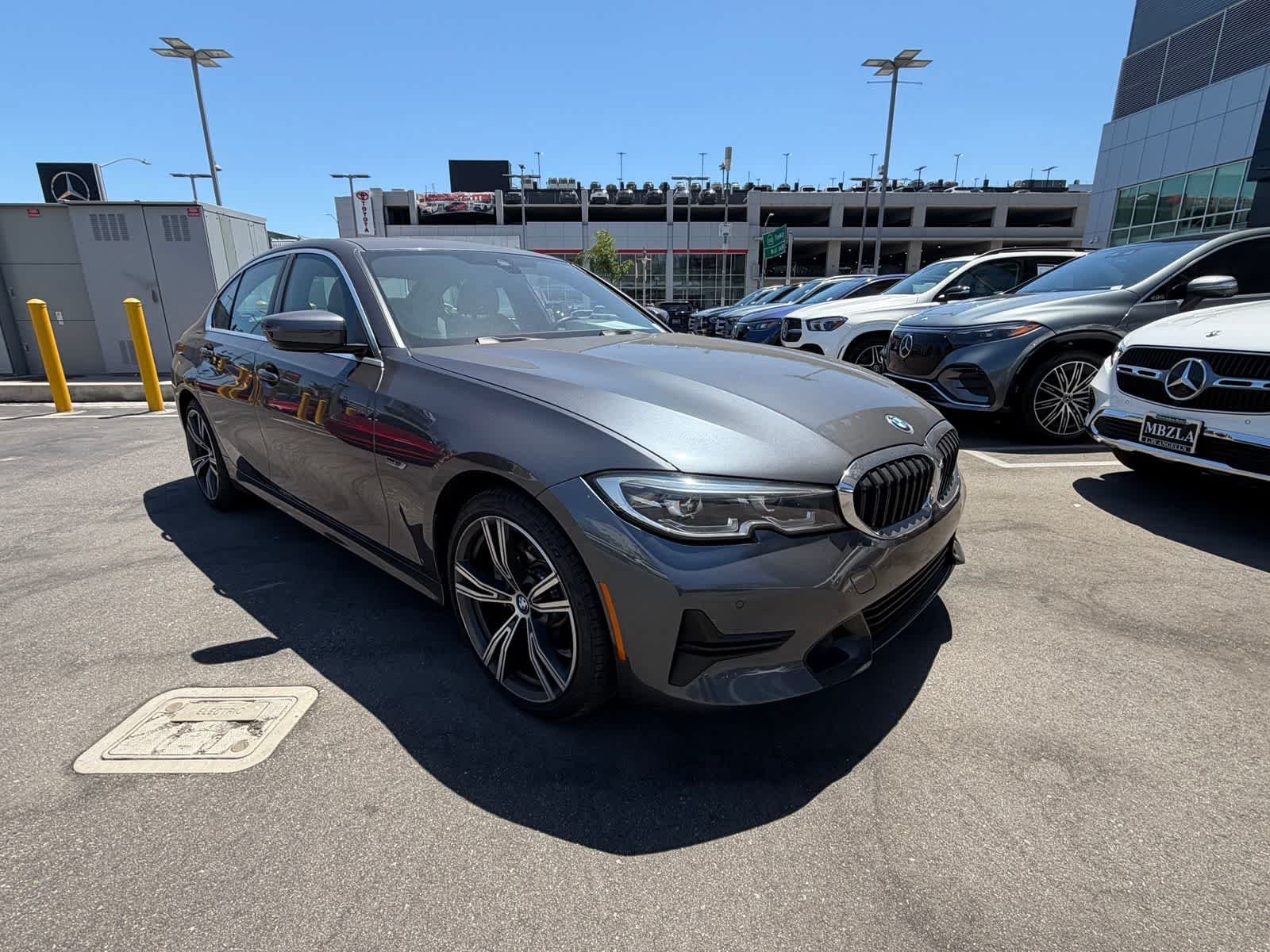 Used 2022 Mineral Grey Metallic BMW 330e image 5