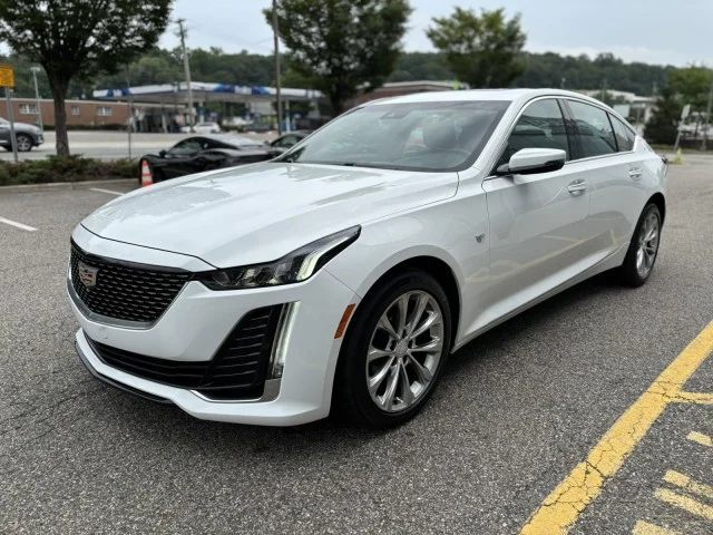 Used 2021 Crystal White Tricoat Cadillac Premium Luxury image 4
