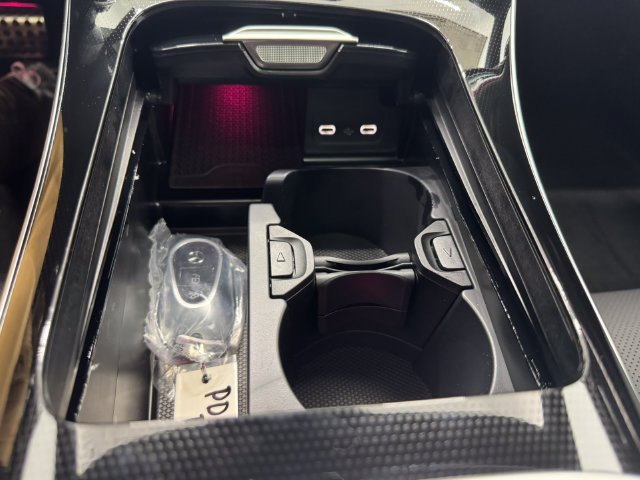 New 2026 MANUFAKTUR Moonlight White Metallic Mercedes-Benz AMG® CLE 53 4MATIC+ Coupe image 93