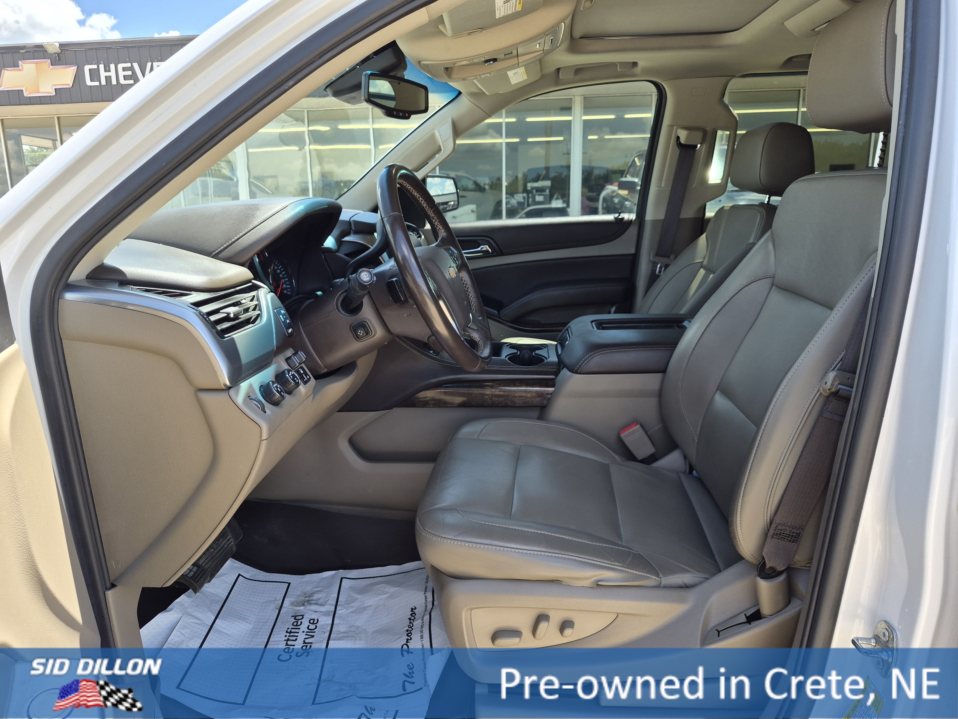 Used 2019 Iridescent Pearl Tricoat Chevrolet LT image 3