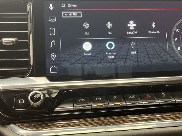 Used 2024 Onyx Black GMC Elevation image 20