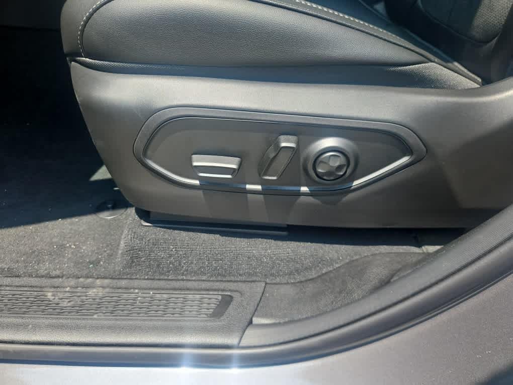 New 2026 Baltic Gray Metallic Clearcoat Jeep Laredo Altitude image 16