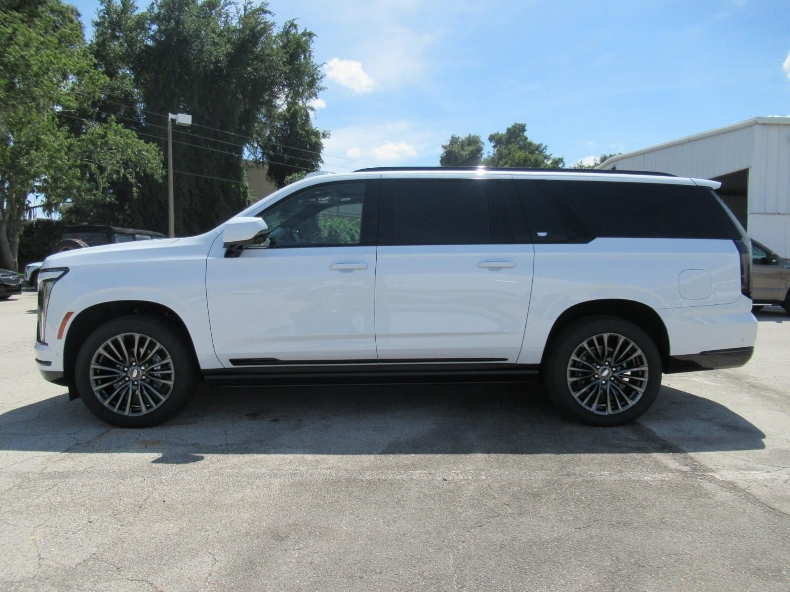 Used 2026 White Cadillac Platinum Edition image 5