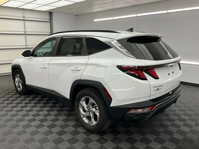 Used 2024 White Hyundai SEL image 18