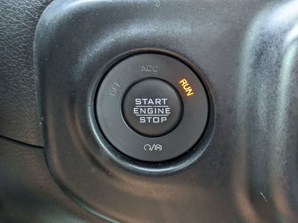 Used 2022 White Jeep Unlimited Willys image 29