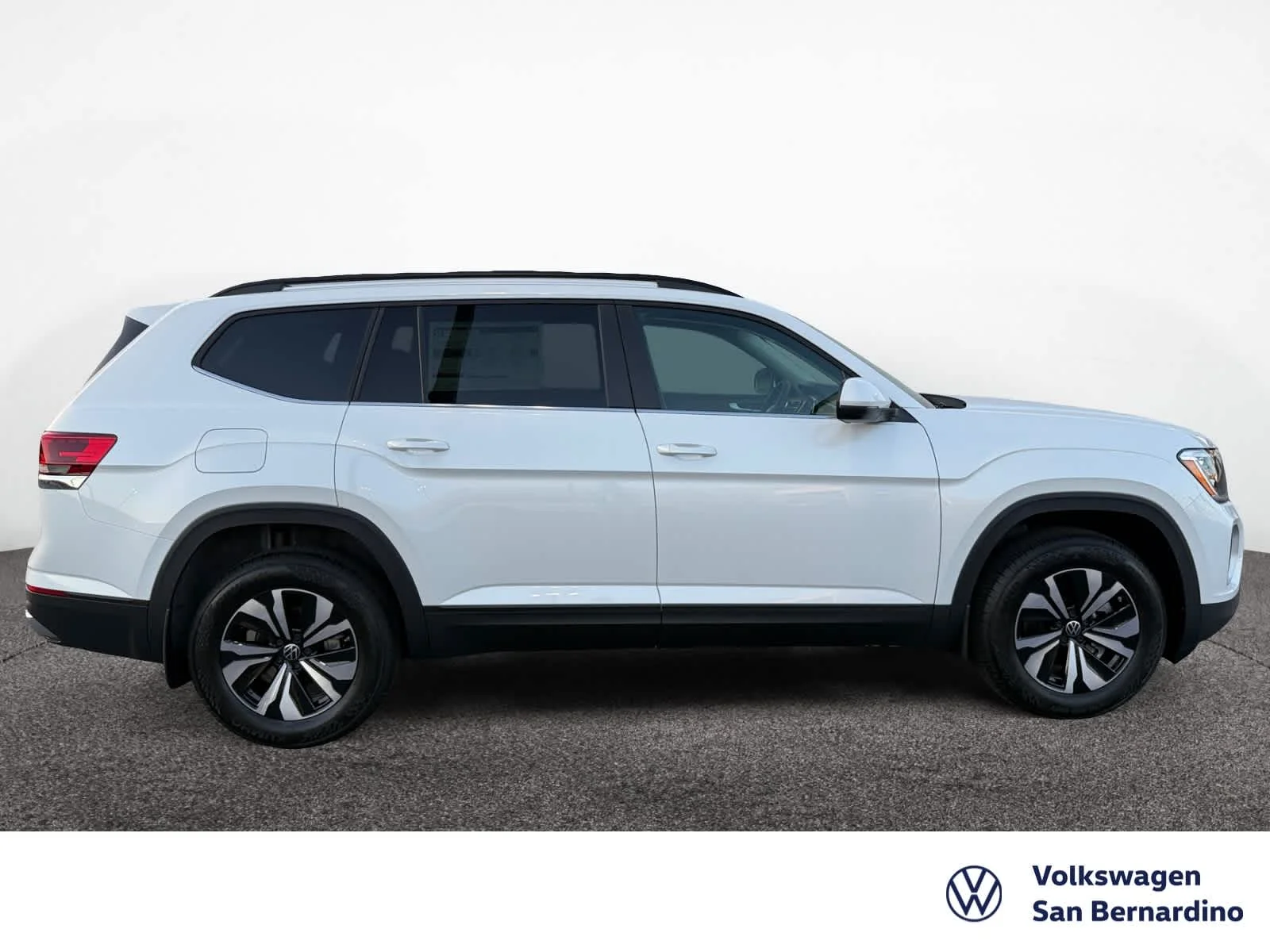 New 2026 Opal White Pearl Volkswagen 2.0T SE image 4