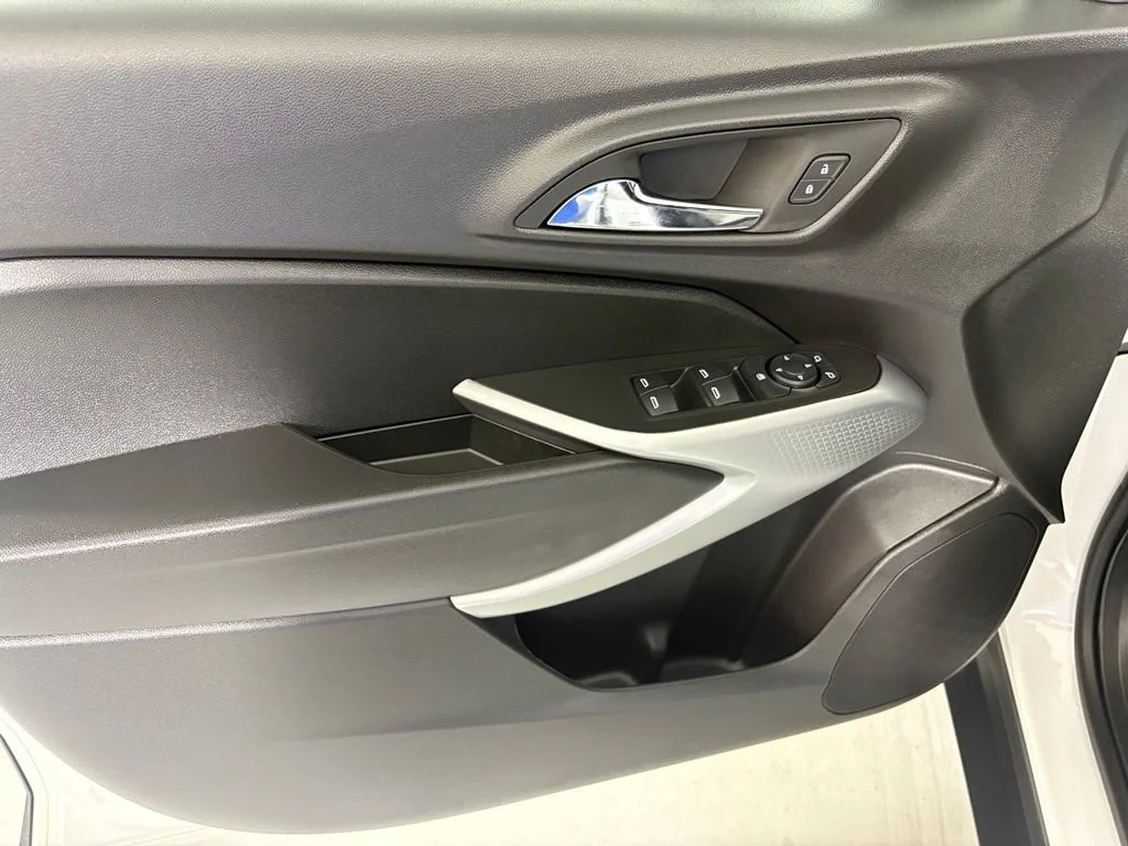 2026 Chevrolet Trax RS - Photo 17