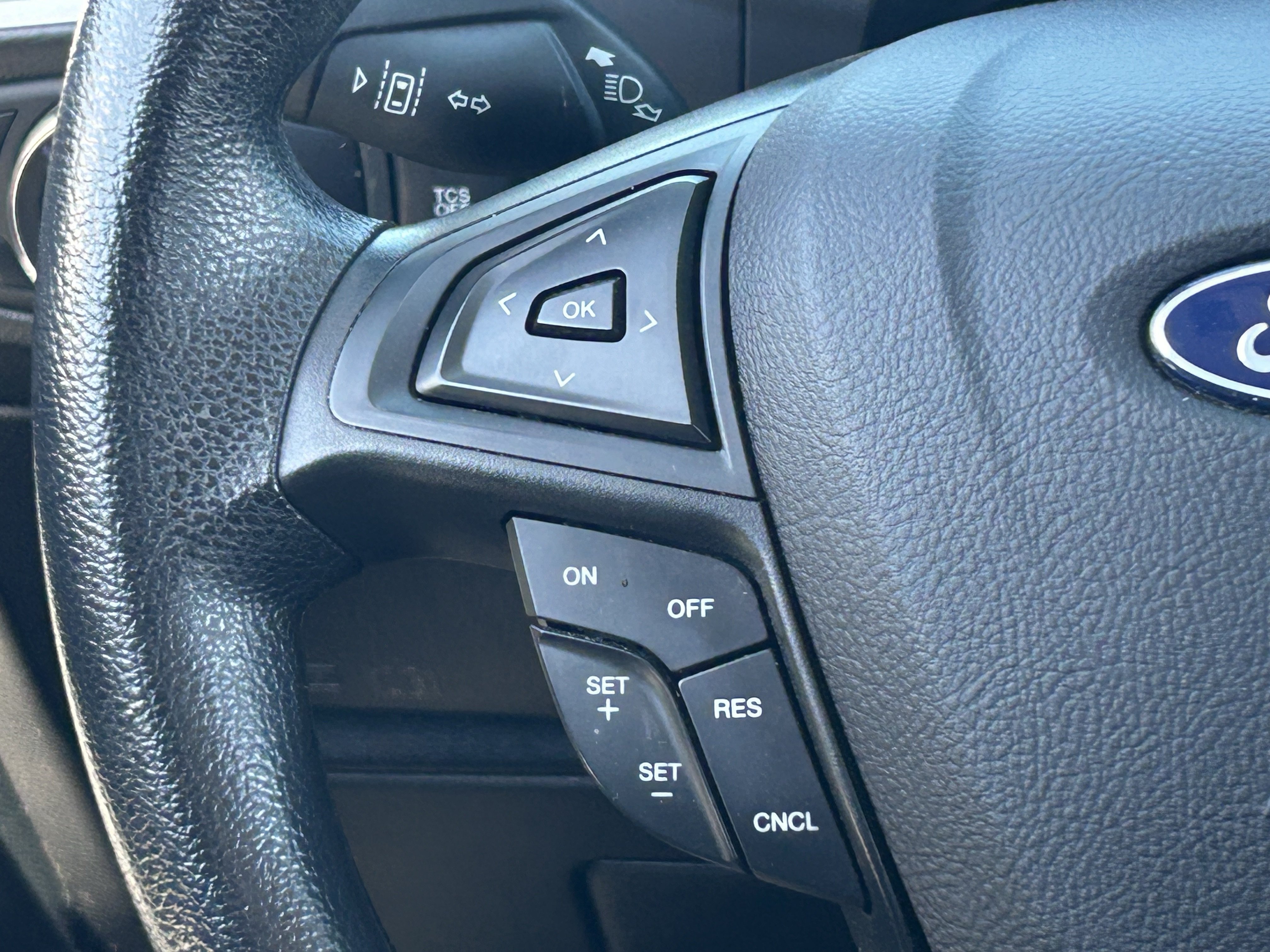 2023 Ford Edge SE - Photo 23