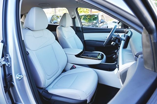 New 2026 Silver Hyundai SEL image 15