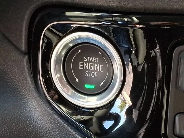 New 2026 Onyx Black GMC Elevation image 17