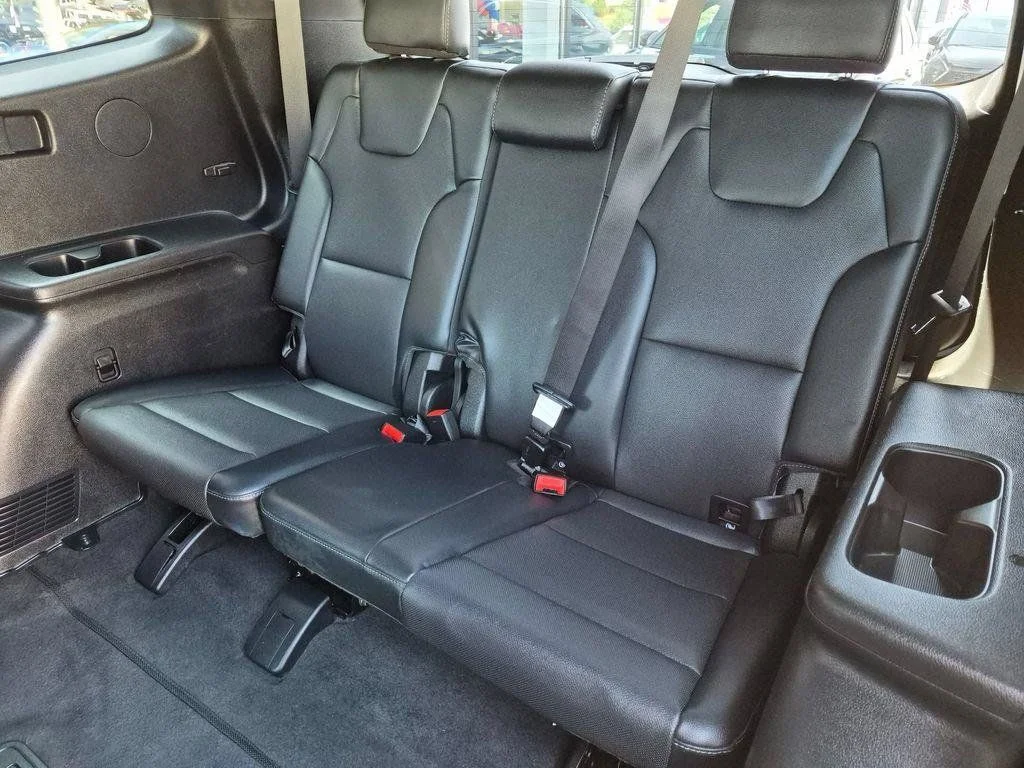 Used 2024 White Kia EX X-Line image 28