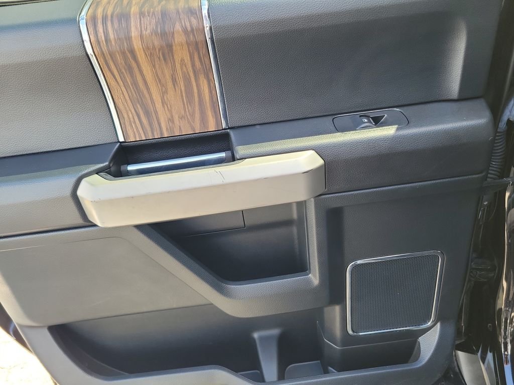 Used 2020 Black Ford Lariat image 9