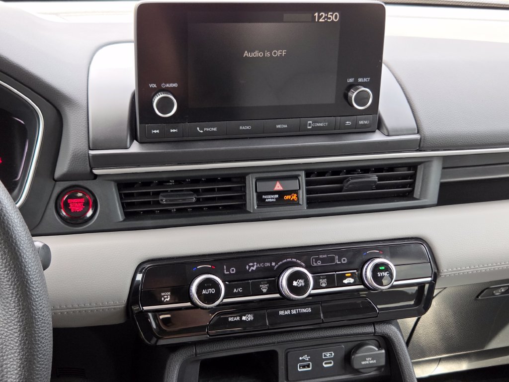 2024 Honda Pilot LX - Photo 33